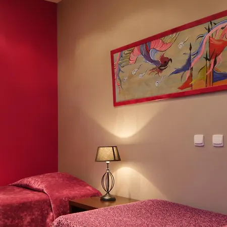 Savary 2* La Rochelle (Charente-Maritime)