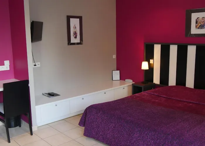 Hotell Savary La Rochelle (Charente-Maritime)
