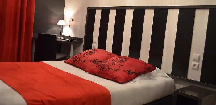 Savary 2* La Rochelle (Charente-Maritime)