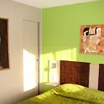 Hotell Savary 2*