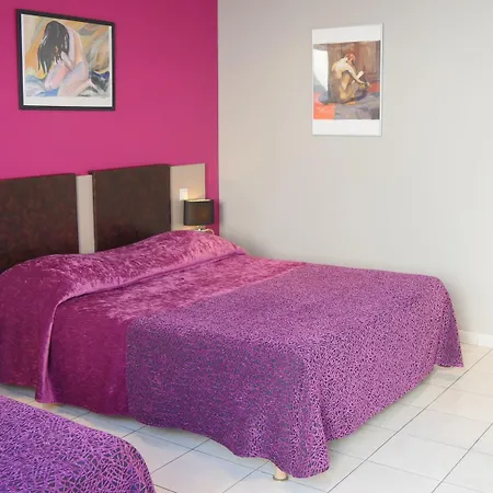 Hotel Savary La Rochelle (Charente-Maritime)