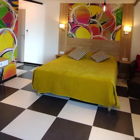 Savary La Rochelle (Charente-Maritime)