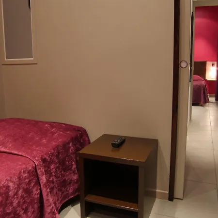 Szálloda Savary La Rochelle