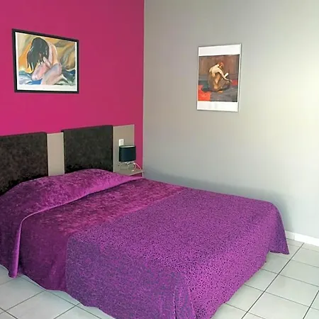 Savary מלון לה רושל