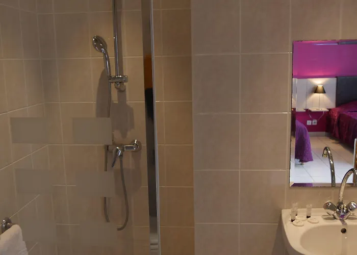 Savary 2* La Rochelle (Charente-Maritime)